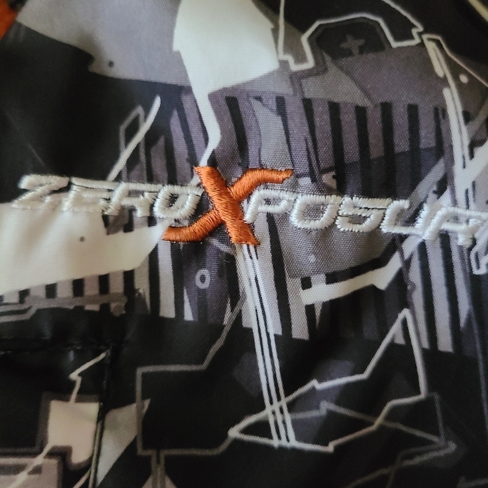 ZeroXposur reversible athletic jacket - Picture 3 of 12